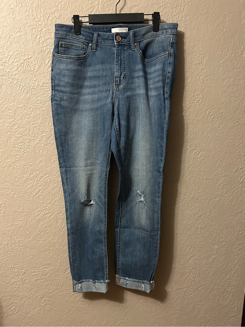 LC Lauren Conrad Light Blue Distressed Ankle Jeans